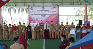 Bupati Bolsel Berikan Penghargaan Kepada Objek Pajak Terbaik