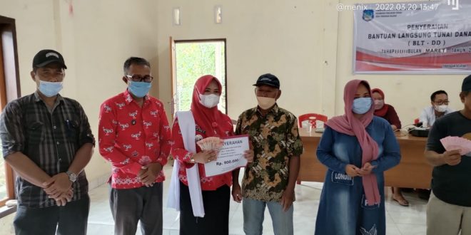 Penyaluran BLT-DD Desa Tobayagan Selatan
